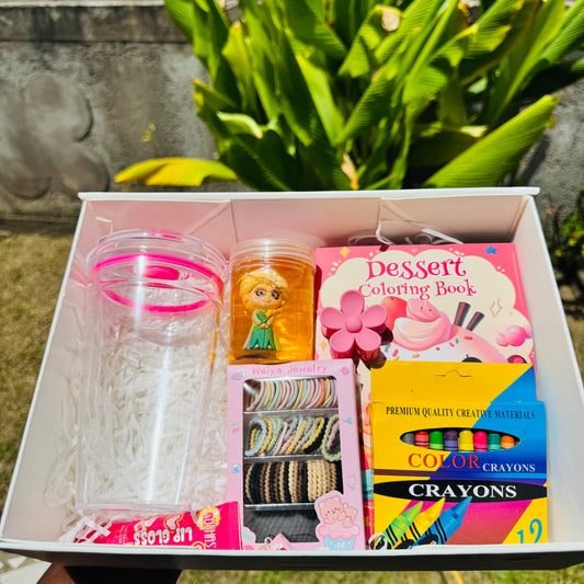 👧🏽 Girl Activity Box – Assorted
